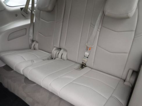 Used 2017 Cadillac Escalade ESV Premium Luxury image 32