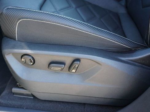 Used 2024 Volkswagen Atlas Cross Sport SE image 16