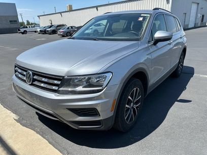 Used 2020 Volkswagen Tiguan SE w/ Panoramic Sunroof Package