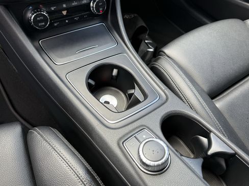 Used 2019 Mercedes-Benz CLA 250 image 26