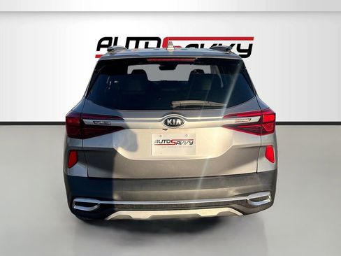 Used 2021 Kia Seltos S FWD image 6