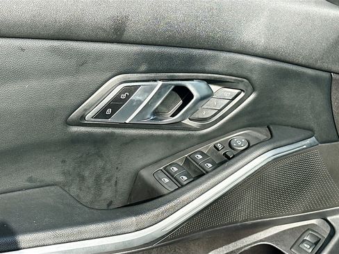 Used 2023 BMW 330i xDrive Sedan w/ Premium Package image 18