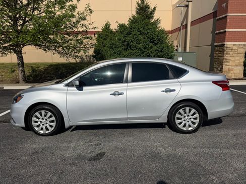 Used 2017 Nissan Sentra S image 2