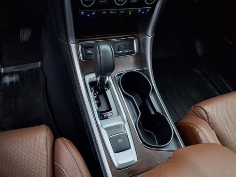 Used 2022 Subaru Ascent Touring image 11