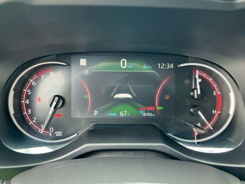 Used 2025 Toyota RAV4 XLE AWD/4WD image 22