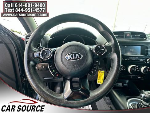 Used 2016 Kia Soul + FWD image 10