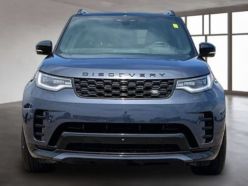 Used 2024 Land Rover Discovery Dynamic SE AWD/4WD image 3