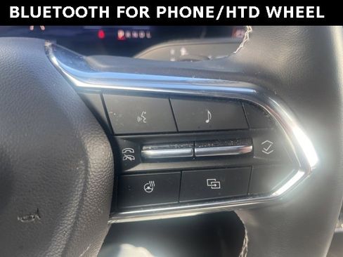 Used 2025 Chevrolet Traverse LT image 21