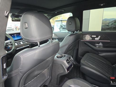 Used 2024 Mercedes-Benz GLS 63 AMG 4MATIC image 18