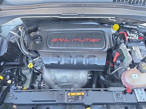 Used 2018 Jeep Renegade Latitude image 29