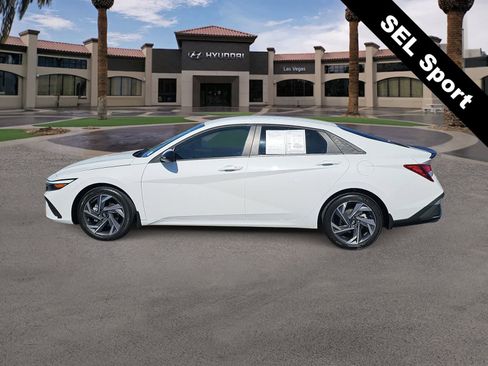 Used 2025 Hyundai Elantra Sport FWD image 5