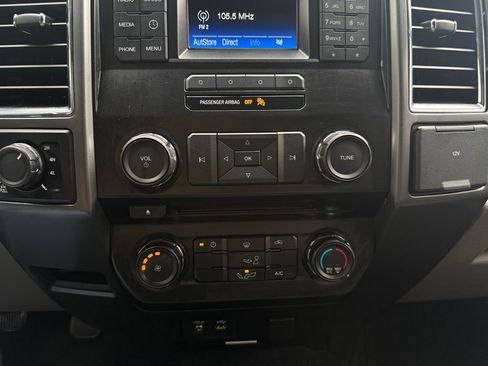 Used 2015 Ford F150 XLT w/ Trailer Tow Package image 38