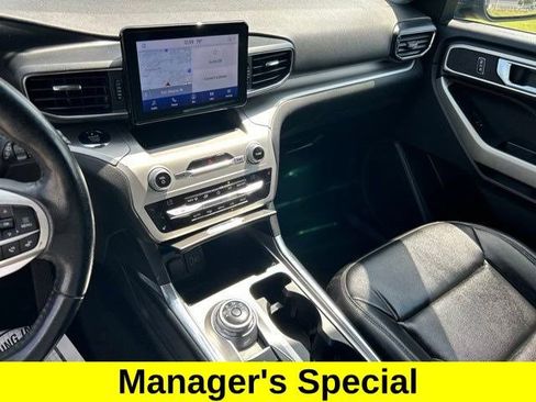 Used 2021 Ford Explorer XLT w/ Equipment Group 202A AWD/4WD image 21