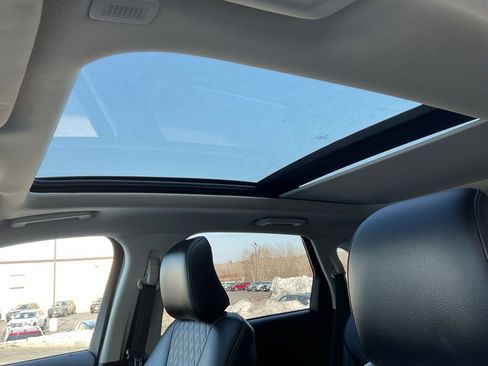 Used 2023 Ford Edge Titanium AWD/4WD image 12