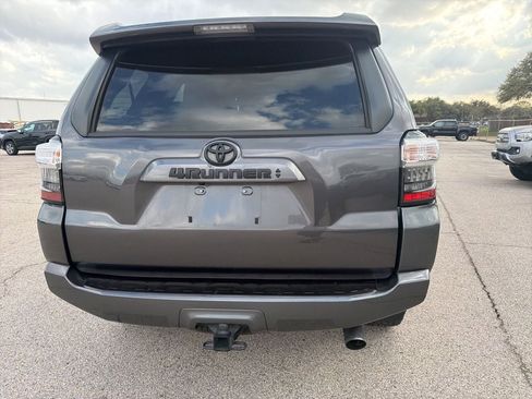 Used 2023 Toyota 4Runner SR5 Premium w/ Moonroof Package image 5