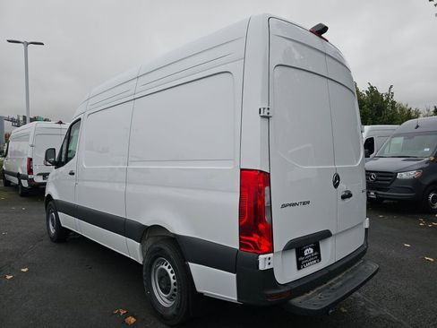New 2025 Mercedes-Benz Sprinter 2500 image 4