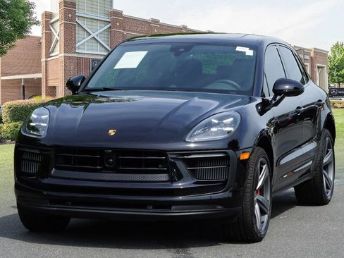Used 2023 Porsche Macan S AWD/4WD image 4