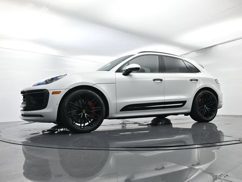 Certified 2025 Porsche Macan GTS AWD/4WD image 45