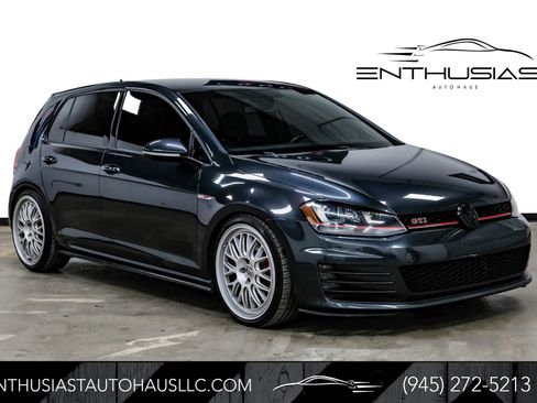 Used 2017 Volkswagen GTI SE image 1