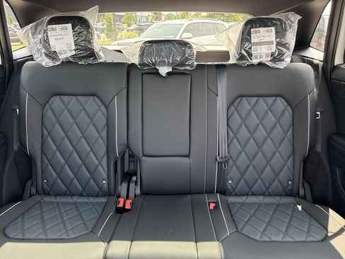 New 2025 Volkswagen Atlas Cross Sport SEL Premium R-Line AWD/4WD image 30