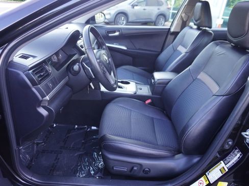 Used 2012 Toyota Camry SE FWD image 9