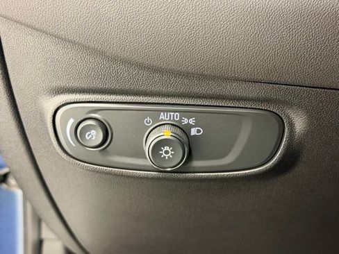 Used 2024 Chevrolet Equinox LT w/ LPO, Floor Liner Package image 16