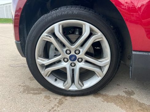 Used 2018 Ford Edge Titanium w/ Technology Package FWD image 15