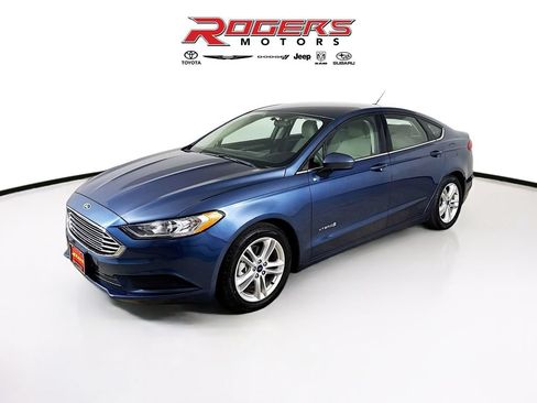 Used 2018 Ford Fusion S FWD image 3