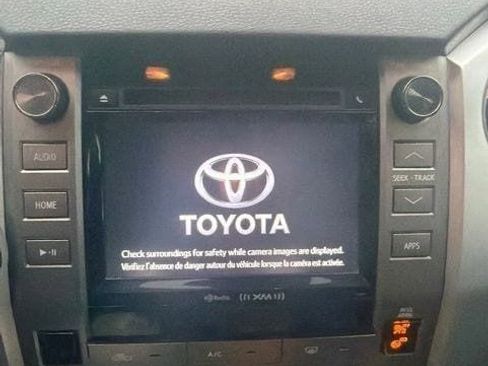 Used 2018 Toyota Tundra SR5 w/ SR5 Upgrade Package AWD/4WD image 7