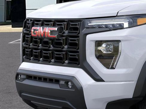 New 2025 GMC Canyon Elevation w/ Convenience Package image 46