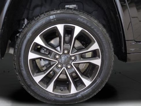 Used 2022 Jeep Grand Cherokee L Overland AWD/4WD image 24