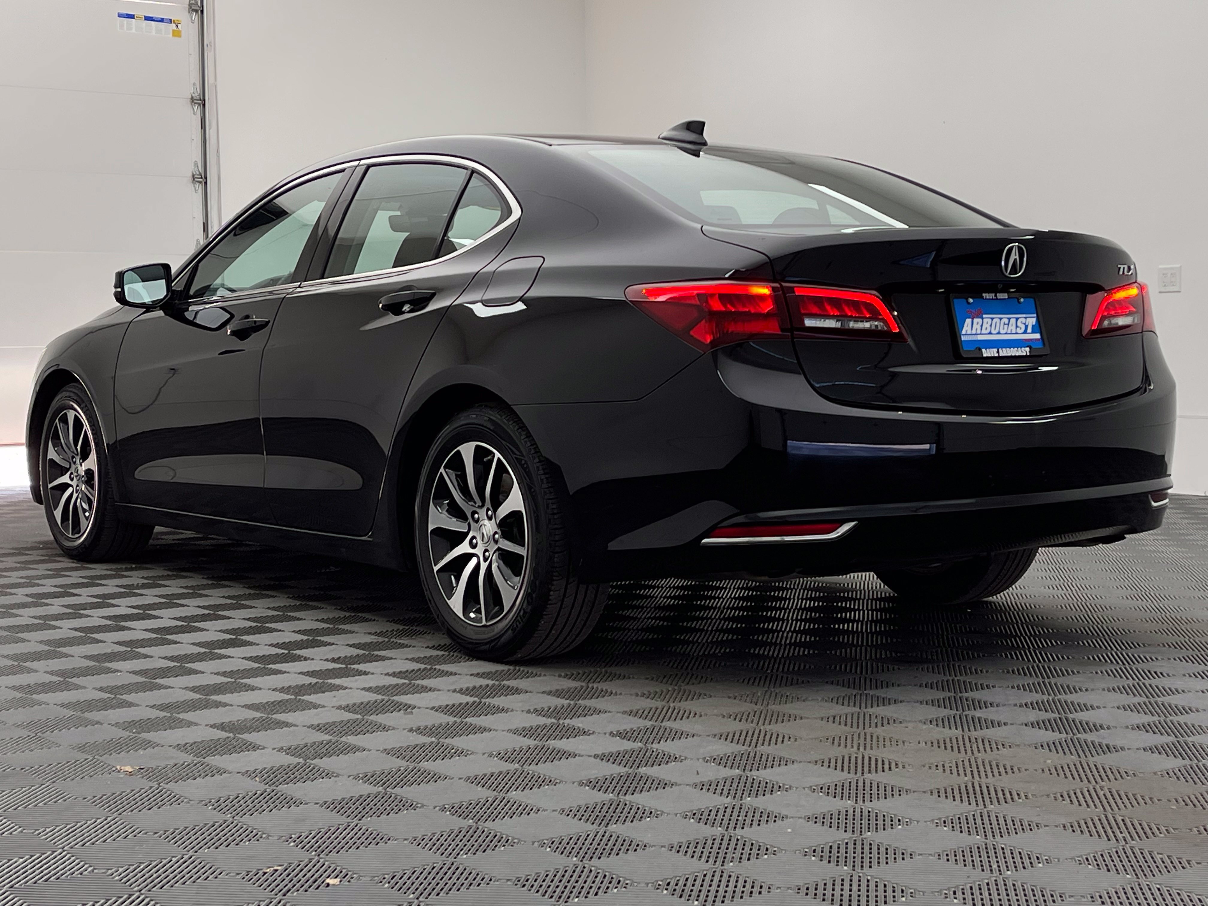 Used 2016 Acura TLX w/ Technology Package FWD image 11