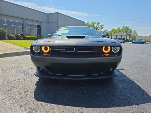 Used 2021 Dodge Challenger R/T image 2