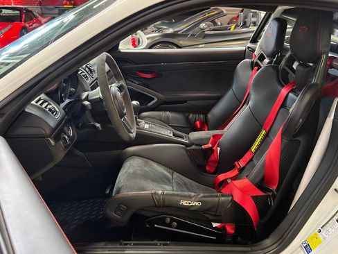 Used 2016 Porsche Cayman GT4 RWD image 24