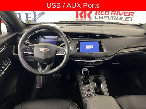 Used 2022 Cadillac XT4 Sport w/ Enhanced Visibility Package FWD image 13
