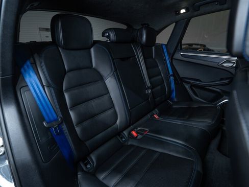 Used 2022 Porsche Macan GTS AWD/4WD image 32