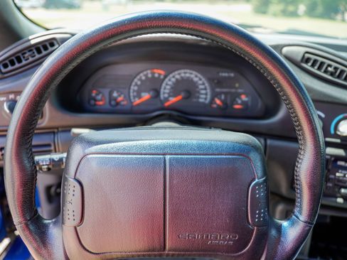Used 1996 Chevrolet Camaro Z28 RWD image 17