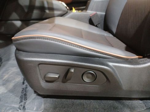 Used 2023 GMC Canyon AT4 w/ AT4 Premium Package image 14