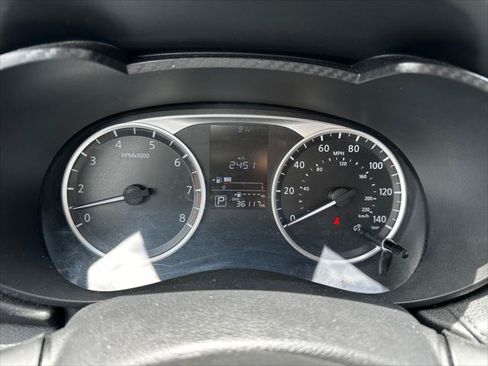 Used 2025 Nissan Versa S FWD image 23