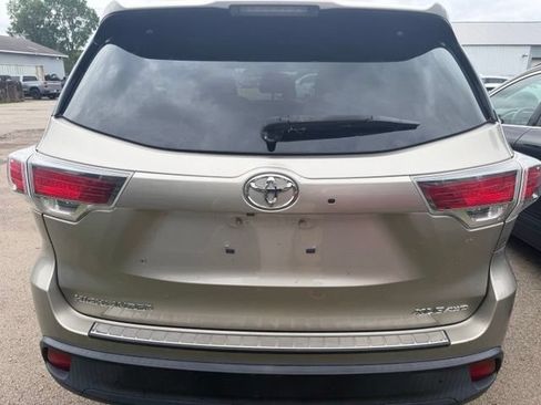 Used 2014 Toyota Highlander XLE AWD/4WD image 5