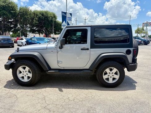 Used 2015 Jeep Wrangler Sport w/ Quick Order Package 23S AWD/4WD image 4