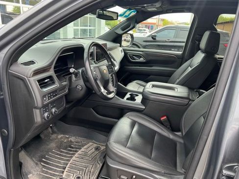 Used 2022 Chevrolet Tahoe LT w/ Luxury Package AWD/4WD image 8