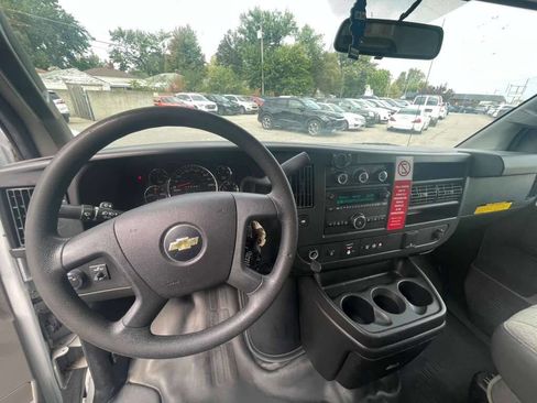 Used 2018 Chevrolet Express 2500 image 11