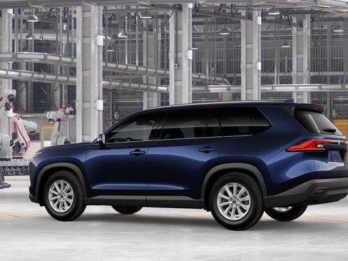 New 2026 Toyota Grand Highlander XLE FWD image 5