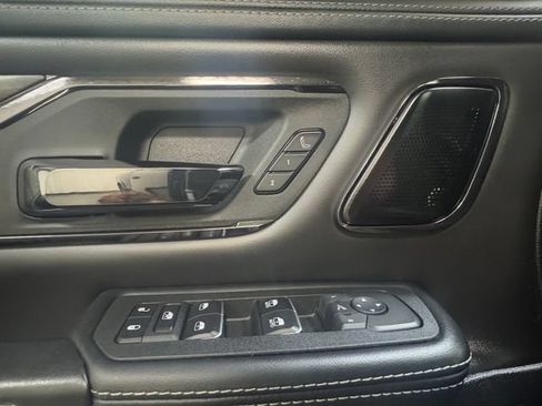 Used 2025 RAM 1500 Limited AWD/4WD image 18