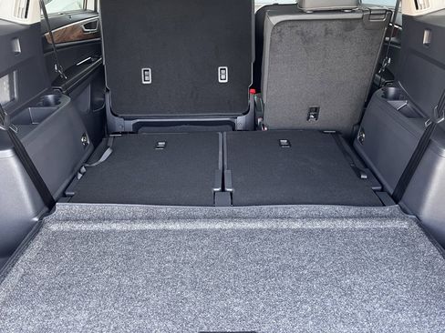 New 2026 Volkswagen Atlas SE FWD image 14