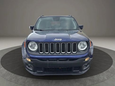 Used 2018 Jeep Renegade Latitude w/ Popular Equipment Group image 2