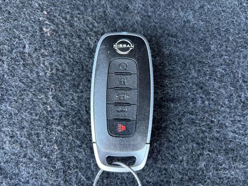 Used 2025 Nissan Pathfinder SV AWD/4WD image 22