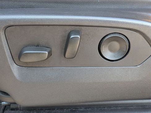 Used 2023 Chevrolet Silverado 1500 High Country image 16