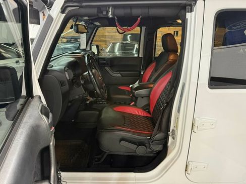 Used 2018 Jeep Wrangler Unlimited Sport S AWD/4WD image 20